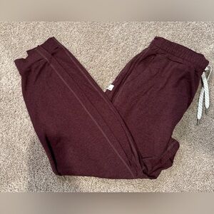 Women’s Vuori performance jogger EUC size SM